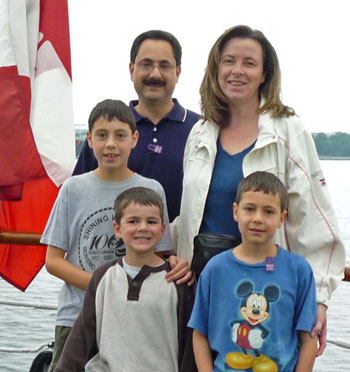 Rev. Leibovitch with his family Rev. Leibovitch with his family